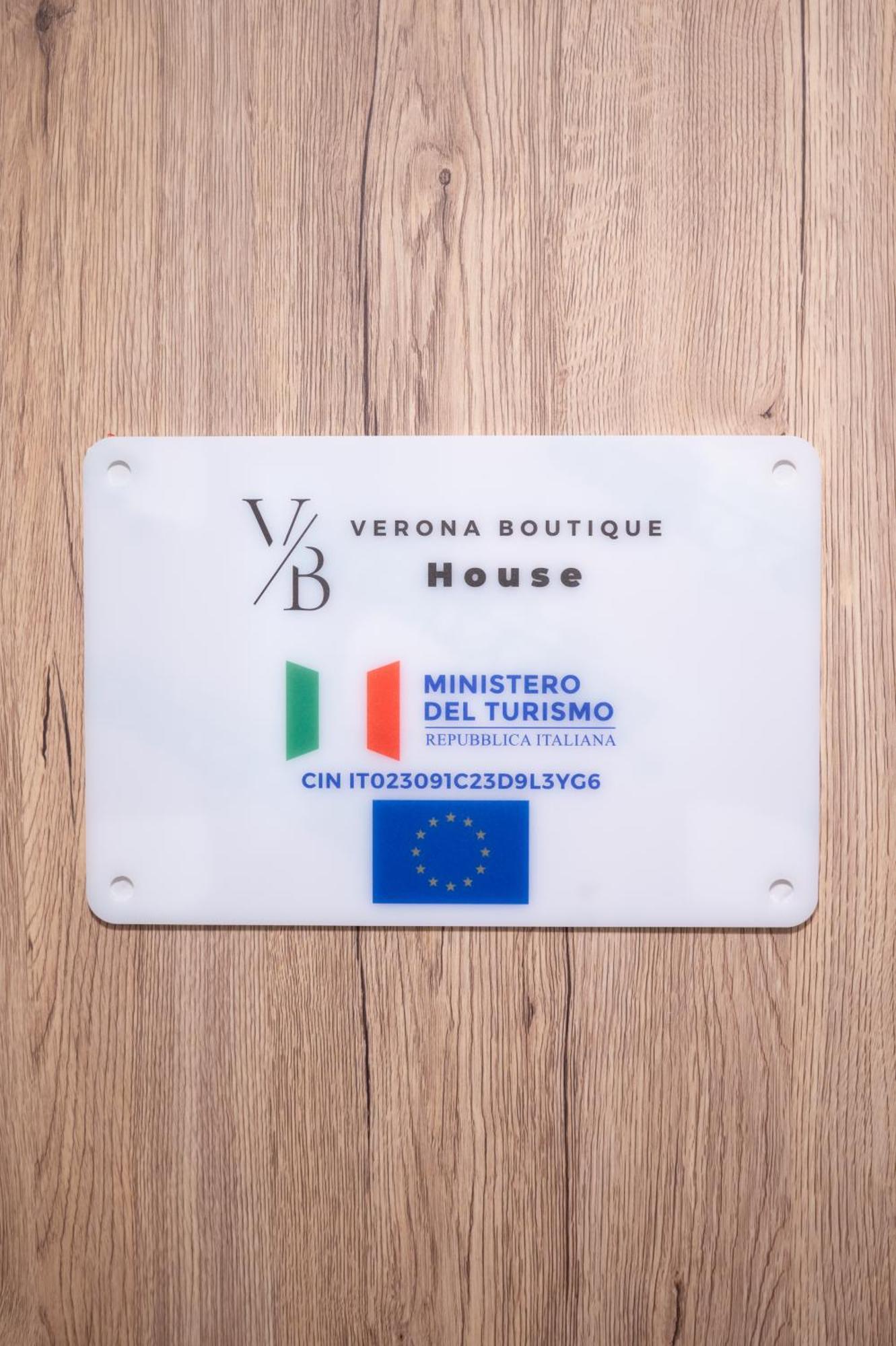 Verona Boutique House Экстерьер фото